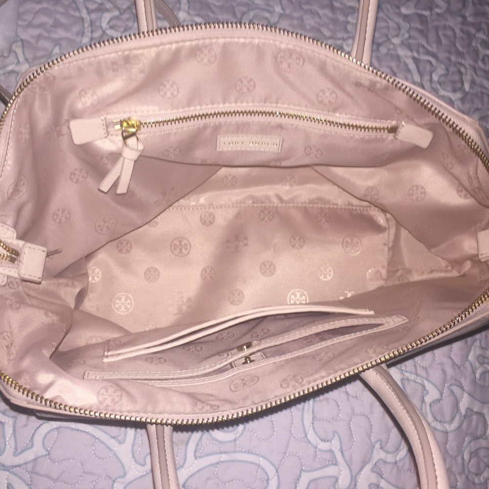 SOLD NEW TORY BURCH CLARA MEDIUM LEATHER SATCHEL - Picture 4 of 7